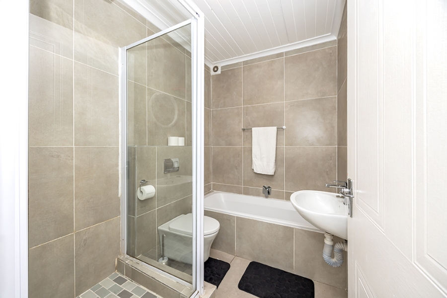 To Let 2 Bedroom Property for Rent in Big Bay Western Cape